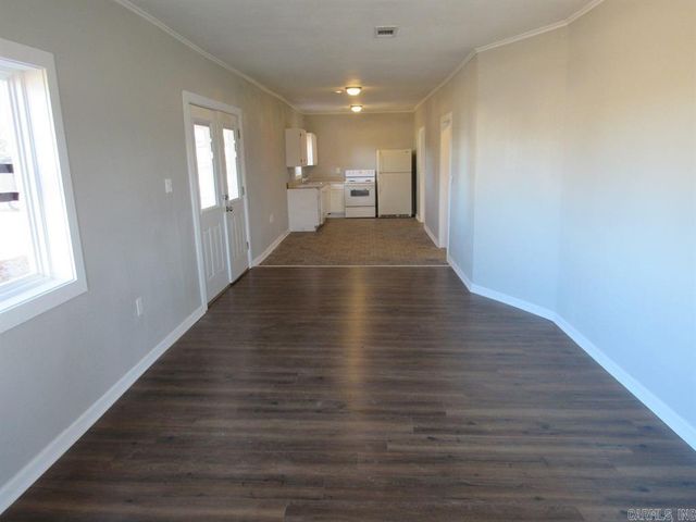 1100 E Rock Street, Morrilton, AR 72110