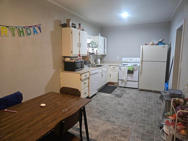 1100 E Rock Street, Morrilton, AR 72110