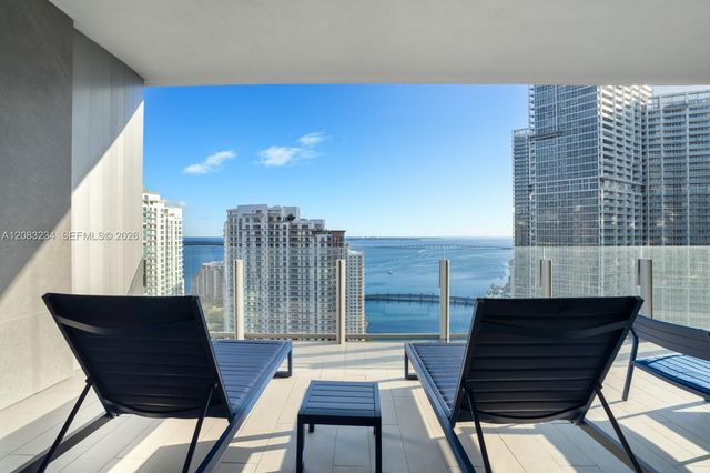 300 Biscayne Blvd Way 3302, Miami, FL 33131