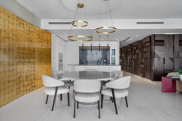 300 Biscayne Blvd Way 3302, Miami, FL 33131