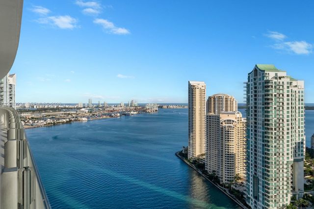 300 Biscayne Blvd Way 3302, Miami, FL 33131