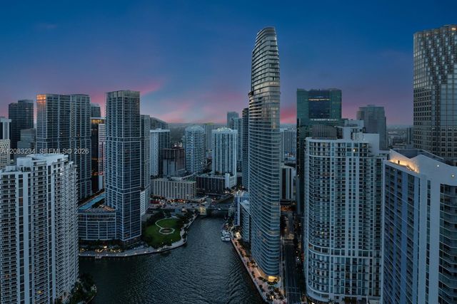 300 Biscayne Blvd Way 3302, Miami, FL 33131