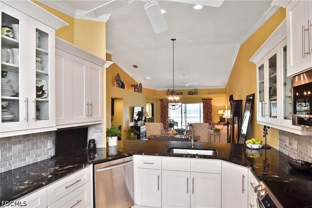10381 McArthur Palm LN 2721, Fort Myers, FL 33966