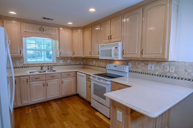 4 Lance Lane, Blue Ridge, GA 30513