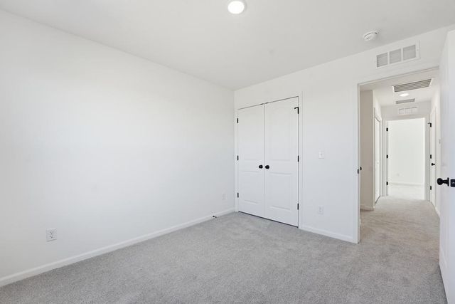 12401 S Acacia Drive, Lee's Summit, MO 64086