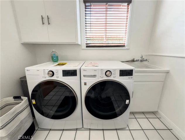 220 S Reese Place, Burbank, CA 91506