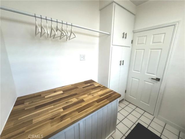 220 S Reese Place, Burbank, CA 91506