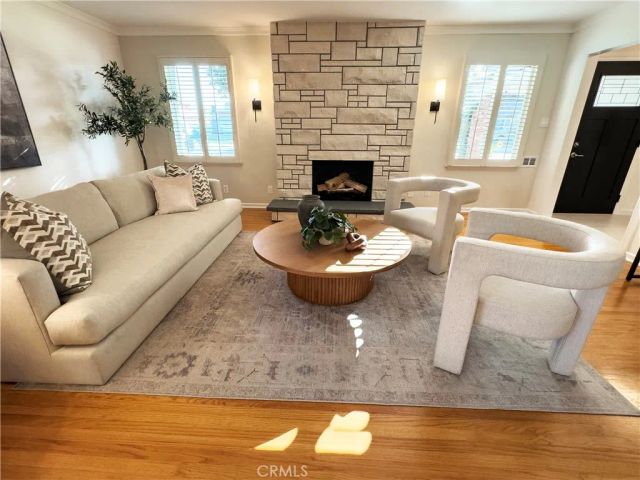 220 S Reese Place, Burbank, CA 91506