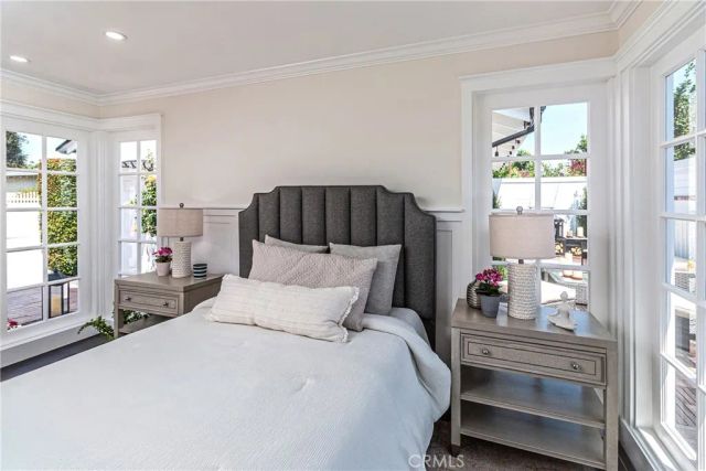 220 S Reese Place, Burbank, CA 91506