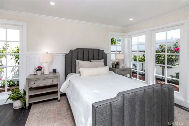 220 S Reese Place, Burbank, CA 91506