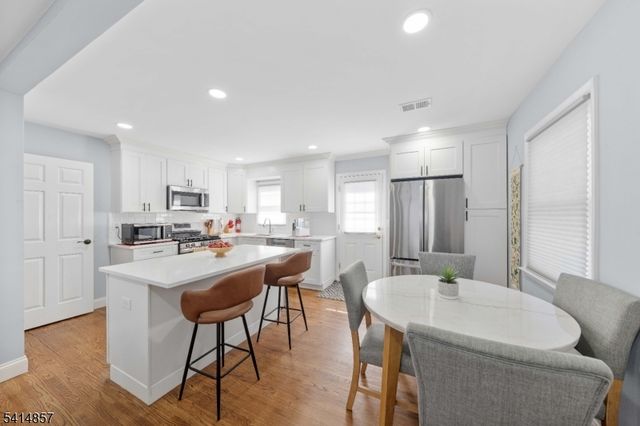 1066 W Chestnut St, Union Twp., NJ 07083