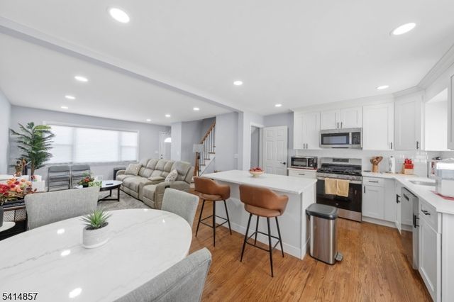 1066 W Chestnut St, Union Twp., NJ 07083