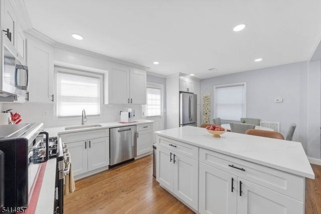 1066 W Chestnut St, Union Twp., NJ 07083