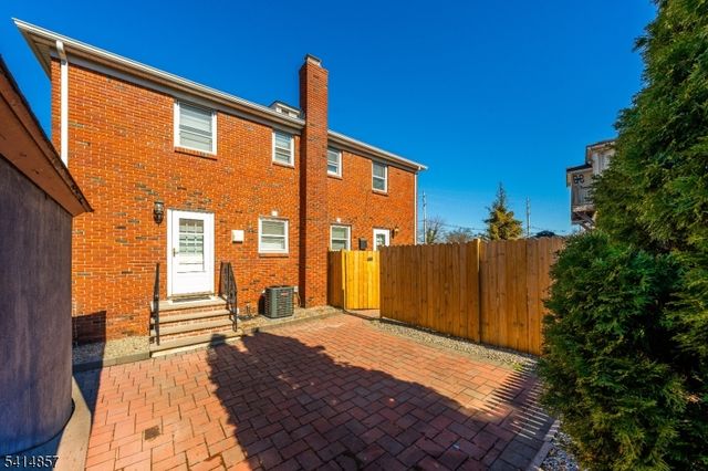 1066 W Chestnut St, Union Twp., NJ 07083