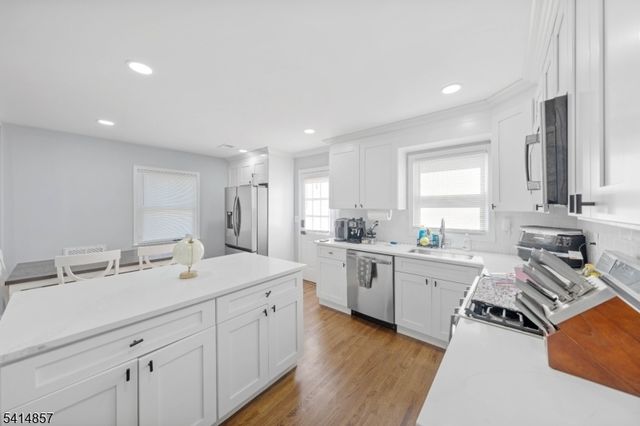 1066 W Chestnut St, Union Twp., NJ 07083