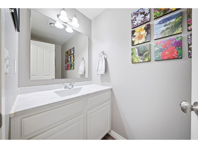 7909 Ne 62ND Cir, Vancouver, WA 98662