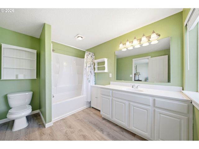 7909 Ne 62ND Cir, Vancouver, WA 98662