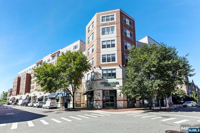 48 Park Street 517, Montclair, NJ 07042