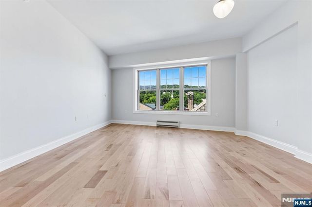 48 Park Street 517, Montclair, NJ 07042