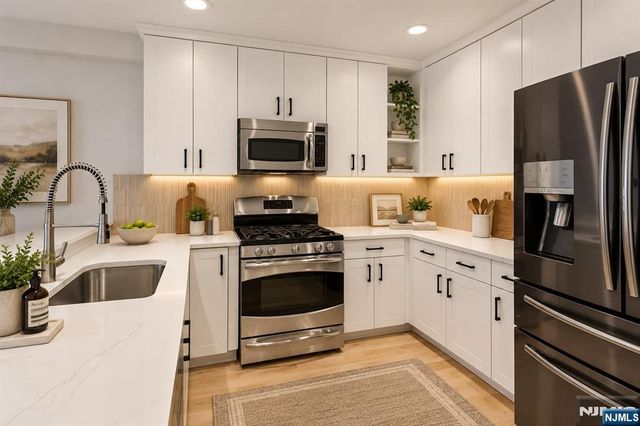48 Park Street 517, Montclair, NJ 07042