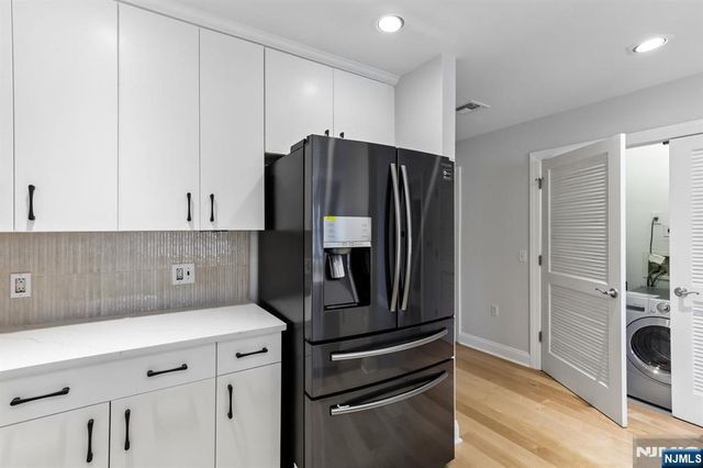 48 Park Street 517, Montclair, NJ 07042