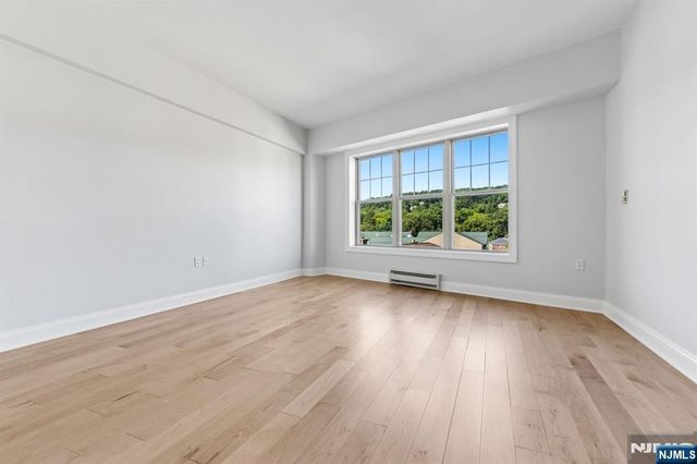 48 Park Street 517, Montclair, NJ 07042