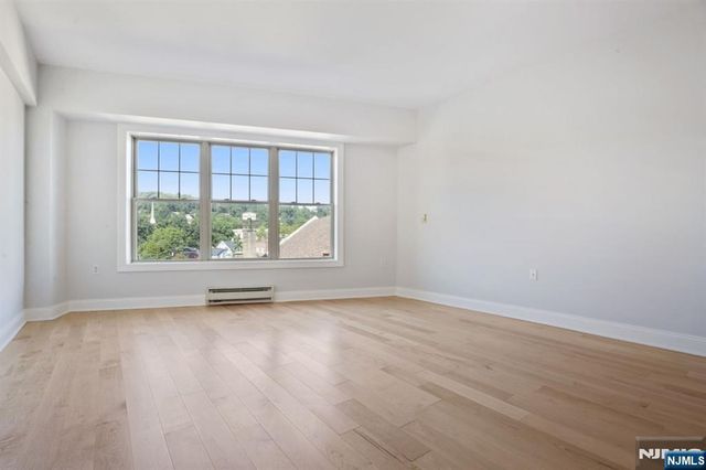 48 Park Street 517, Montclair, NJ 07042