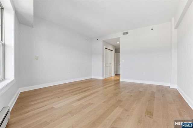 48 Park Street 517, Montclair, NJ 07042