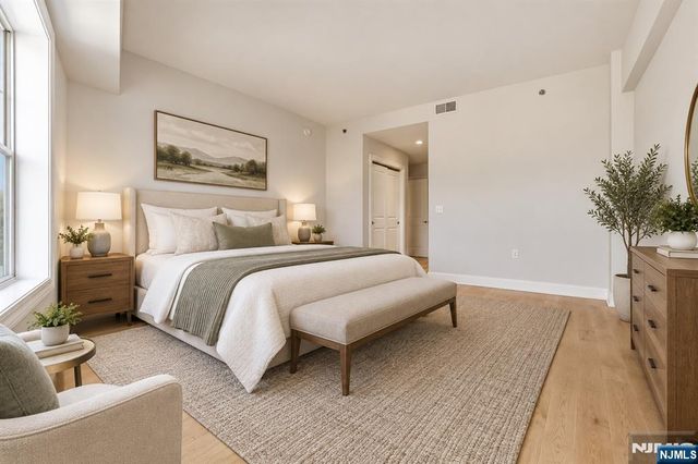 48 Park Street 517, Montclair, NJ 07042