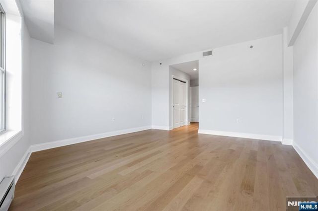 48 Park Street 517, Montclair, NJ 07042