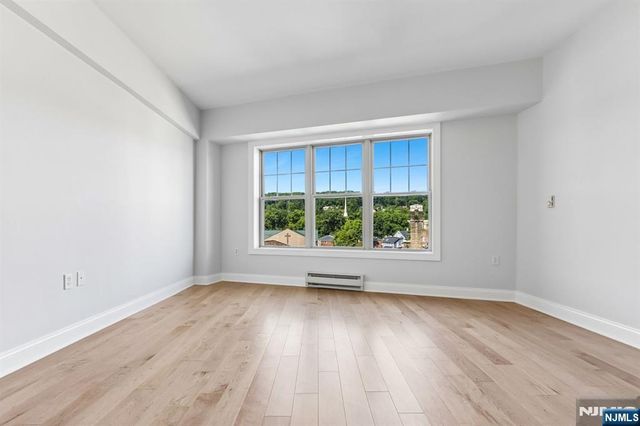 48 Park Street 517, Montclair, NJ 07042