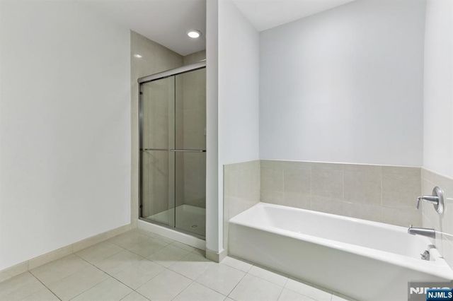 48 Park Street 517, Montclair, NJ 07042