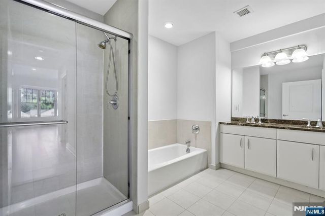 48 Park Street 517, Montclair, NJ 07042