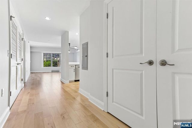 48 Park Street 517, Montclair, NJ 07042