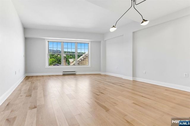 48 Park Street 517, Montclair, NJ 07042