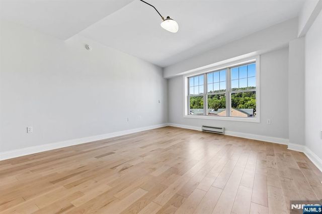 48 Park Street 517, Montclair, NJ 07042