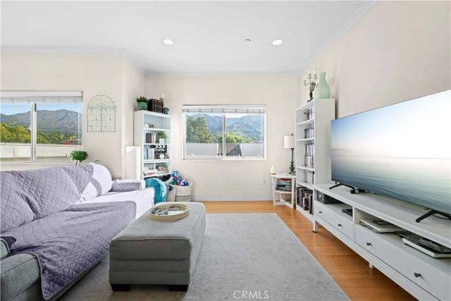 626 E Orange Grove Avenue 301, Burbank, CA 91501