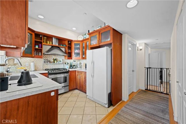 626 E Orange Grove Avenue 301, Burbank, CA 91501