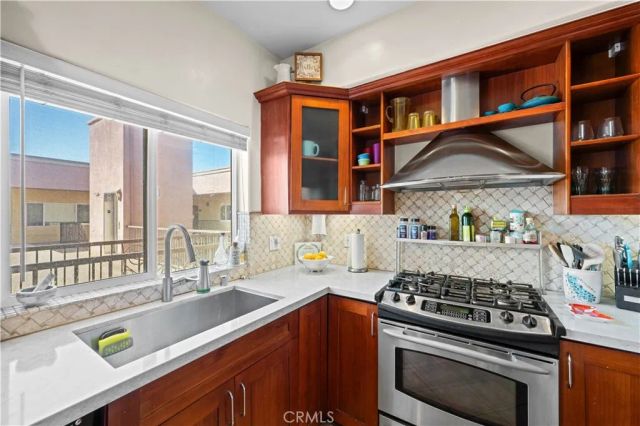 626 E Orange Grove Avenue 301, Burbank, CA 91501