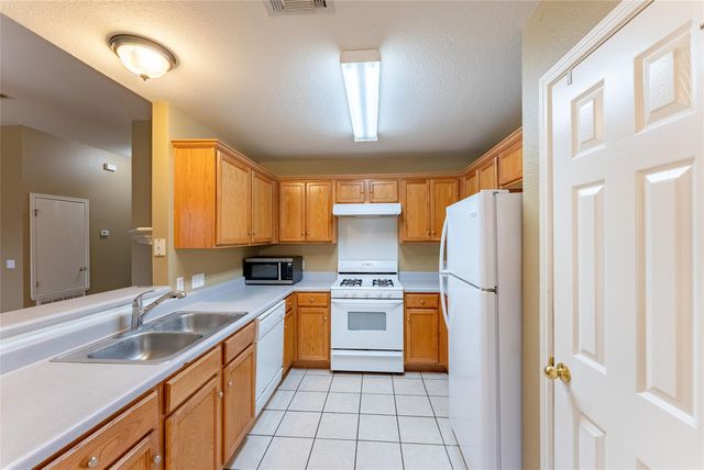 109 Granite Shoals DR, Kyle, TX 78640