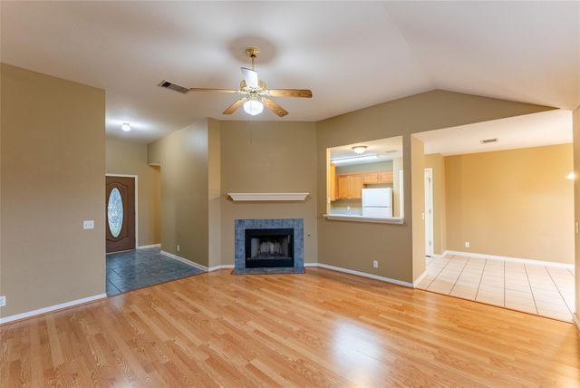 109 Granite Shoals DR, Kyle, TX 78640