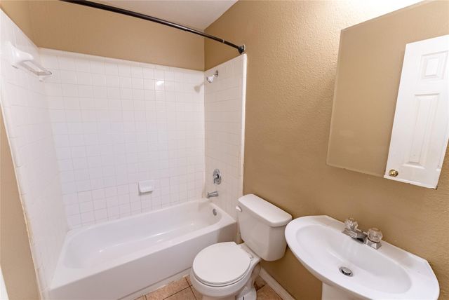 109 Granite Shoals DR, Kyle, TX 78640
