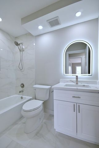 945 E Kenilworth Avenue 312, Palatine, IL 60074