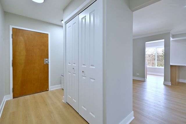 945 E Kenilworth Avenue 312, Palatine, IL 60074