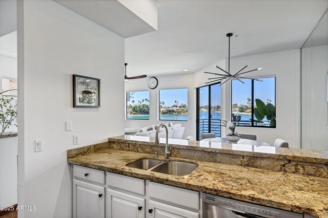 8270 N HAYDEN Road 2010, Scottsdale, AZ 85258