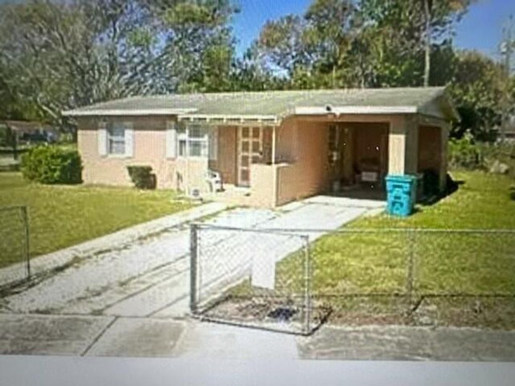 2001 NW 2nd Court, Boynton Beach, FL 33435