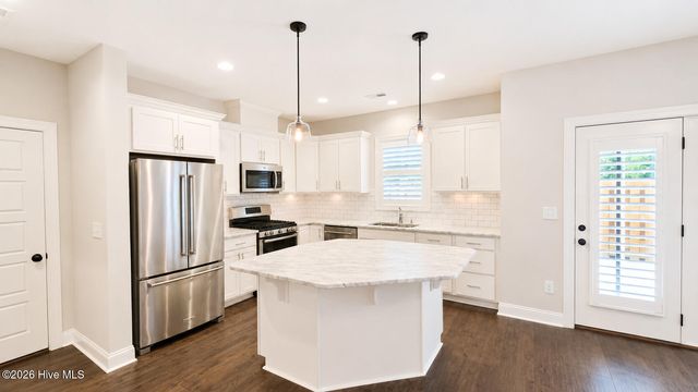 129 Pinebranch Court, Southern Pines, NC 28387
