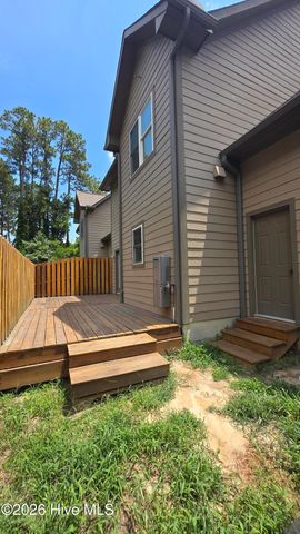 129 Pinebranch Court, Southern Pines, NC 28387