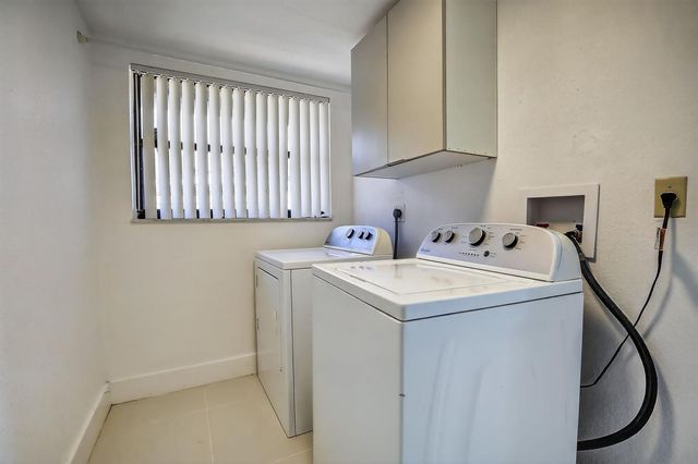 8201 SW 57th Street, Davie, FL 33328