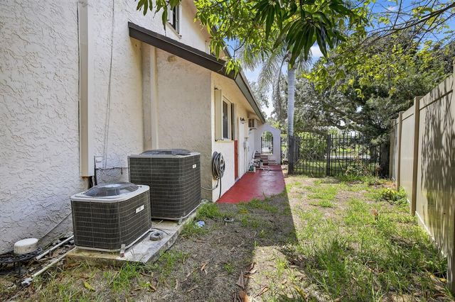 8201 SW 57th Street, Davie, FL 33328